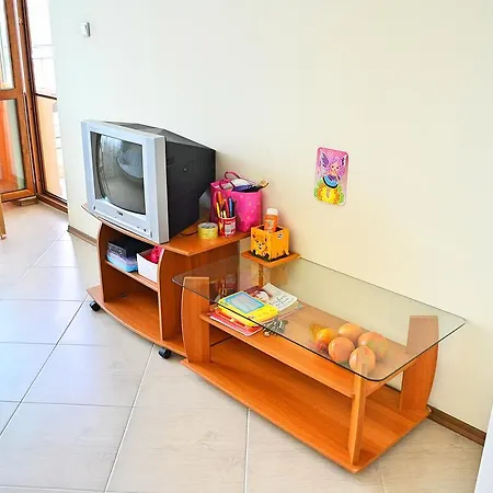 Amadeus 3 One-bedroom Eh Apartament *